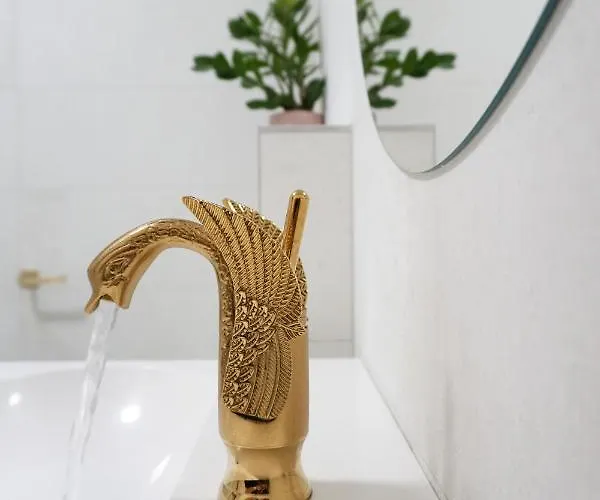 Διαμέρισμα Vibrant Design - Full Kitchen - Wi-fi - 18 Mins To Centre *
