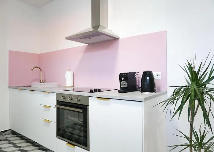 Διαμέρισμα Vibrant Design - Full Kitchen - Wi-fi - 18 Mins To Centre Βιέννη