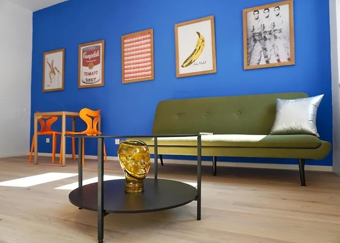 Vibrant Design - Full Kitchen - Wi-fi - 18 Mins To Centre *