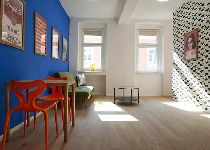 Vibrant Design - Full Kitchen - Wi-fi - 18 Mins To Centre Διαμέρισμα *
